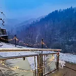 Private Wellness With Panoramic View, Sauna & Jacuzzi شقة