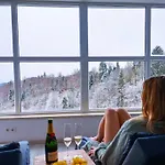 Private Wellness With Panoramic View, Sauna & Jacuzzi