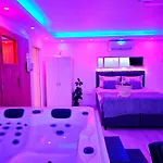 아파트 Private Wellness With Panoramic View, Sauna & Jacuzzi 마리보르