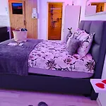 Private Wellness With Panoramic View, Sauna & Jacuzzi شقة *