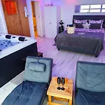 Private Wellness With Panoramic View, Sauna & Jacuzzi شقة ماريبور