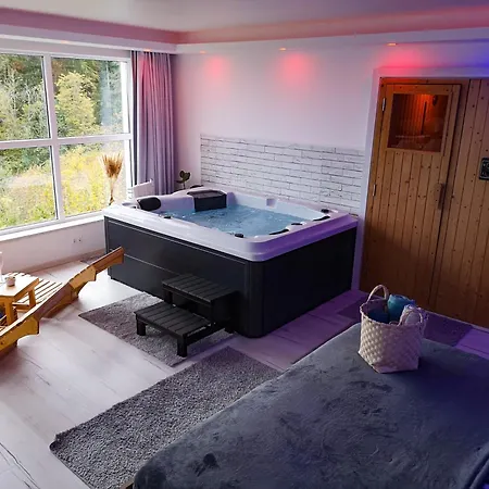 Appartamento Private Wellness With Panoramic View, Sauna&jacuzzi