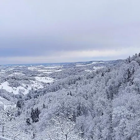 Apartment Private Wellness With Panoramic View, Sauna & Jacuzzi *