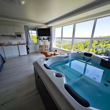 Private Wellness With Panoramic View, Sauna&jacuzzi Marburgo