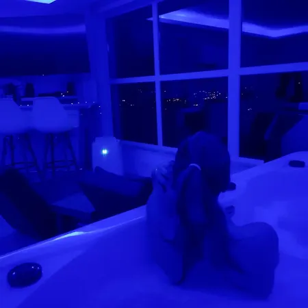 Lejlighed Private Wellness With Panoramic View, Sauna & Jacuzzi