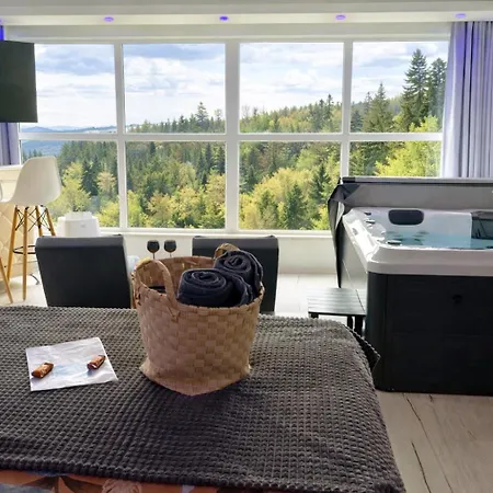 Private Wellness With Panoramic View, Sauna & Jacuzzi Apartment Maribor
