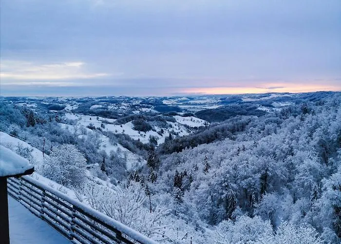 Apartment Private Wellness With Panoramic View, Sauna & Jacuzzi *