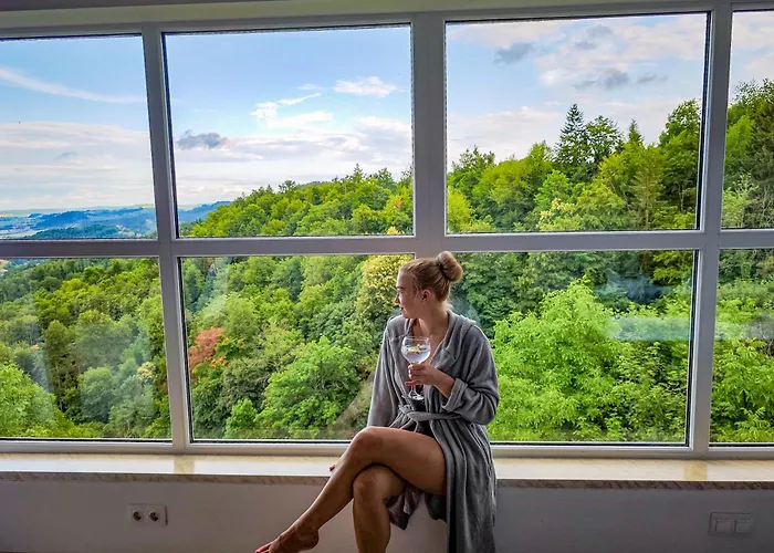 Private Wellness With Panoramic View, Sauna & Jacuzzi Marburg