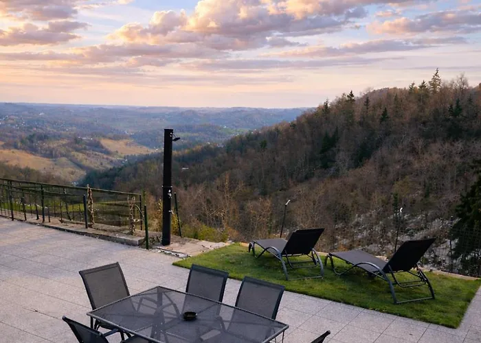 Private Wellness With Panoramic View, Sauna & Jacuzzi Marburg